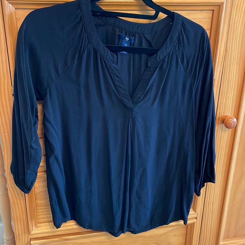 Gap women’s small black top